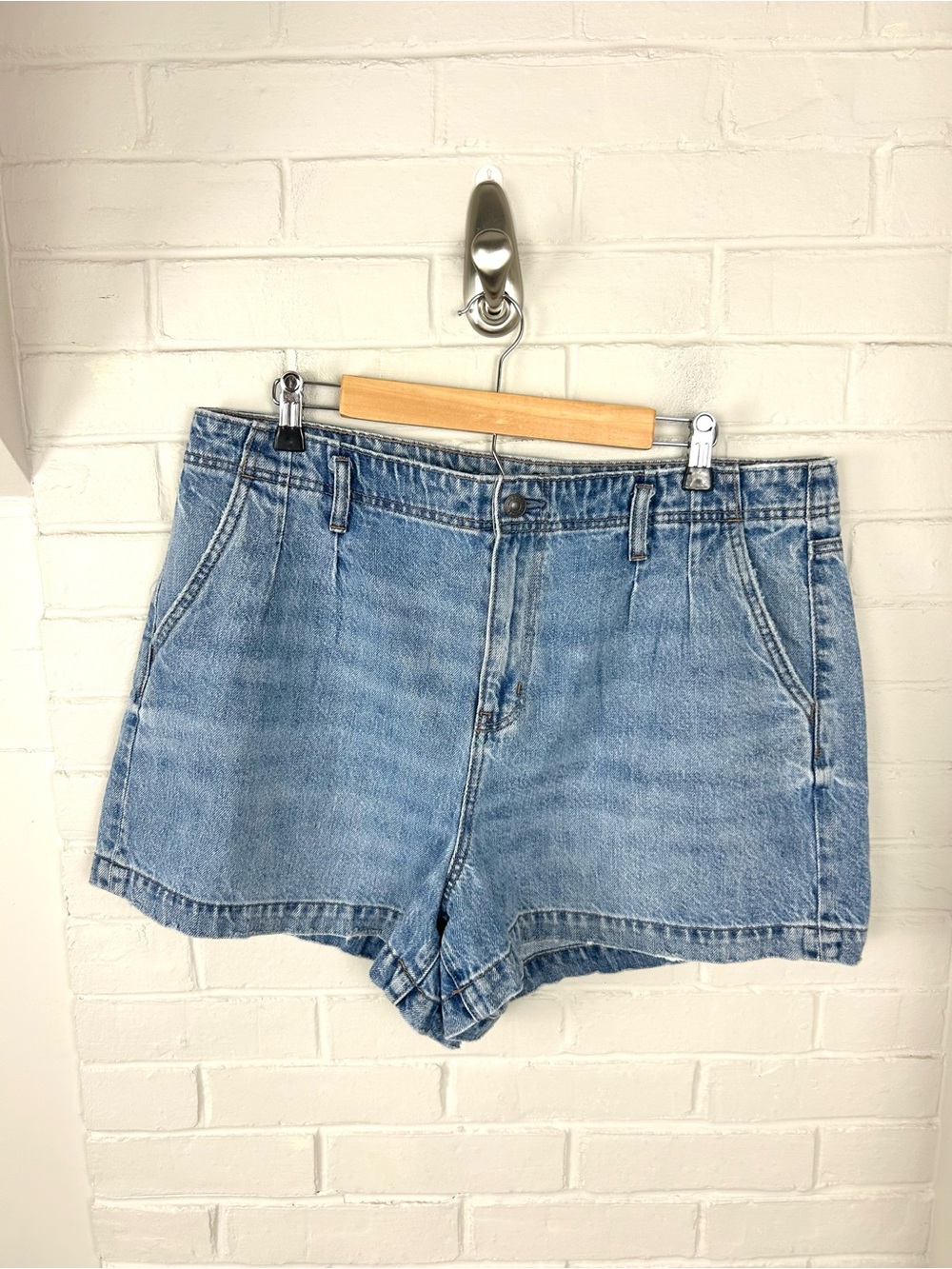 American Eagle Cotton Denim Mom Shorts Plus Size 16